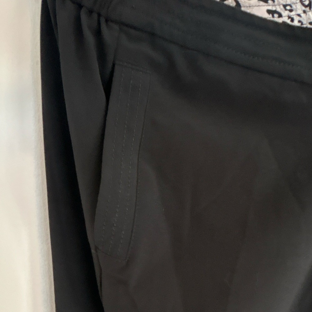Chicos Womens Black Flat Front Dress Pants Regular Size Stretch Slacks - Picture 4 of 6